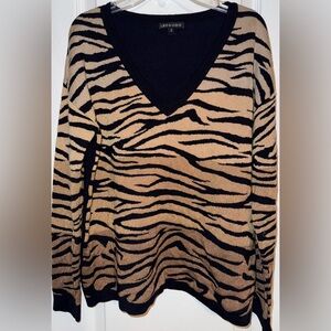 Leo & Ugo Like New Leopard Print Sweater
